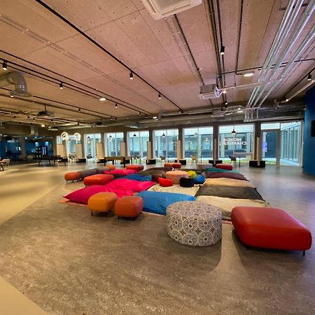 Ecla Campus Aparthotel Massy  Exteriör bild